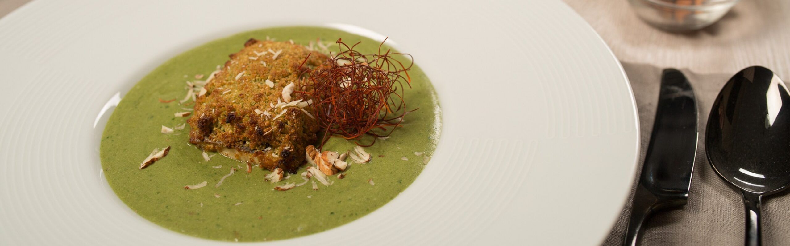 Filet brancina s hrustom i kremom od blitve