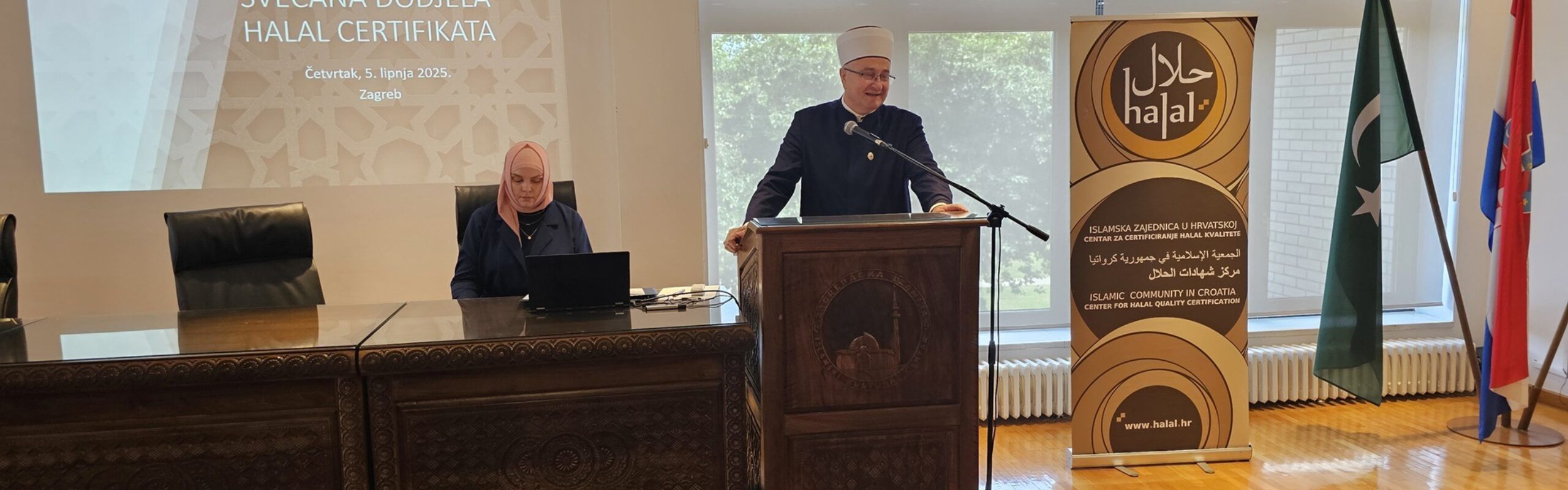 Cromarisu svečano uručen Halal certifikat